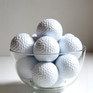 Premium Golfbälle Auswahl